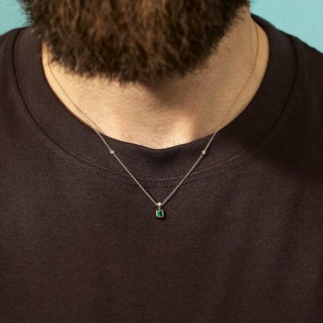 【WEB限定】クラシックエメラルドネックレス