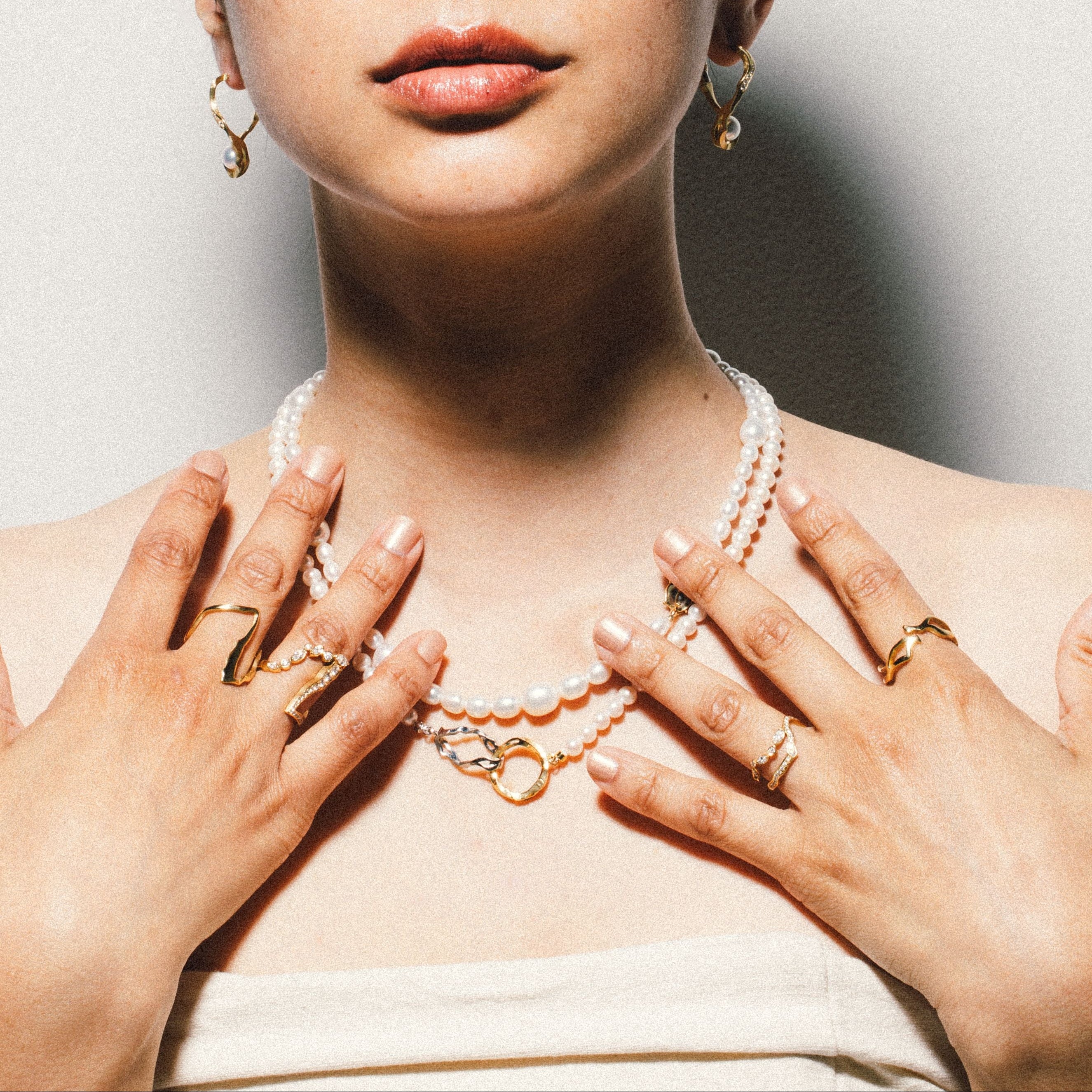 KINTSUGIインフィニティパールフープピアス