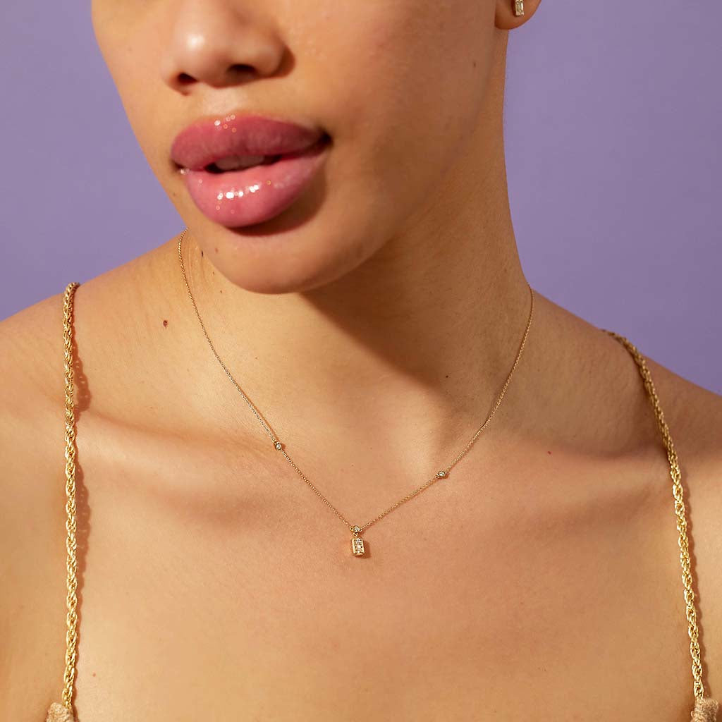 ダイヤモンドバースストーンネックレス  ４月