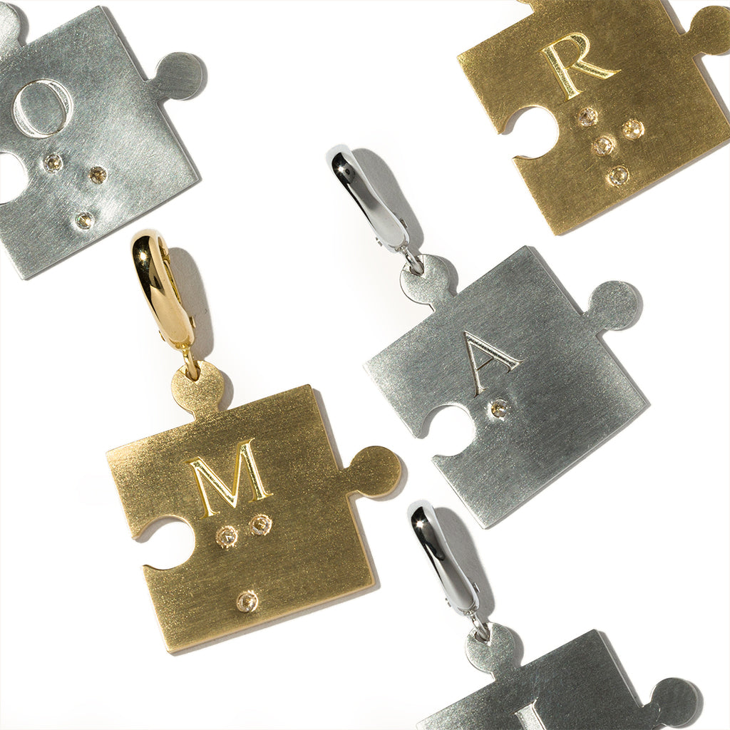 点字ダイヤモンドパズルチャーム YG - Mens